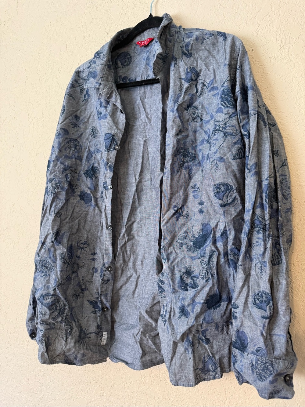 GUESS Men’s button down - Picture 3 of 5